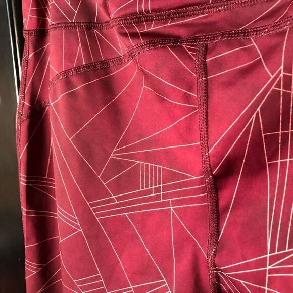 Hylete Motiv II Vent Leggings Size XL Marble Burgundy - Picture 5 of 9